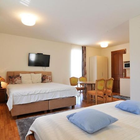 Farkas Apartman Siofok Exterior photo
