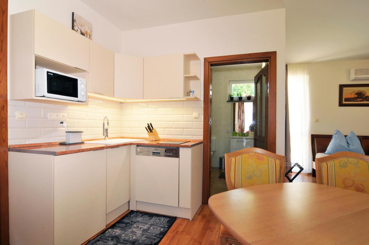 Farkas Apartman Siofok Exterior photo