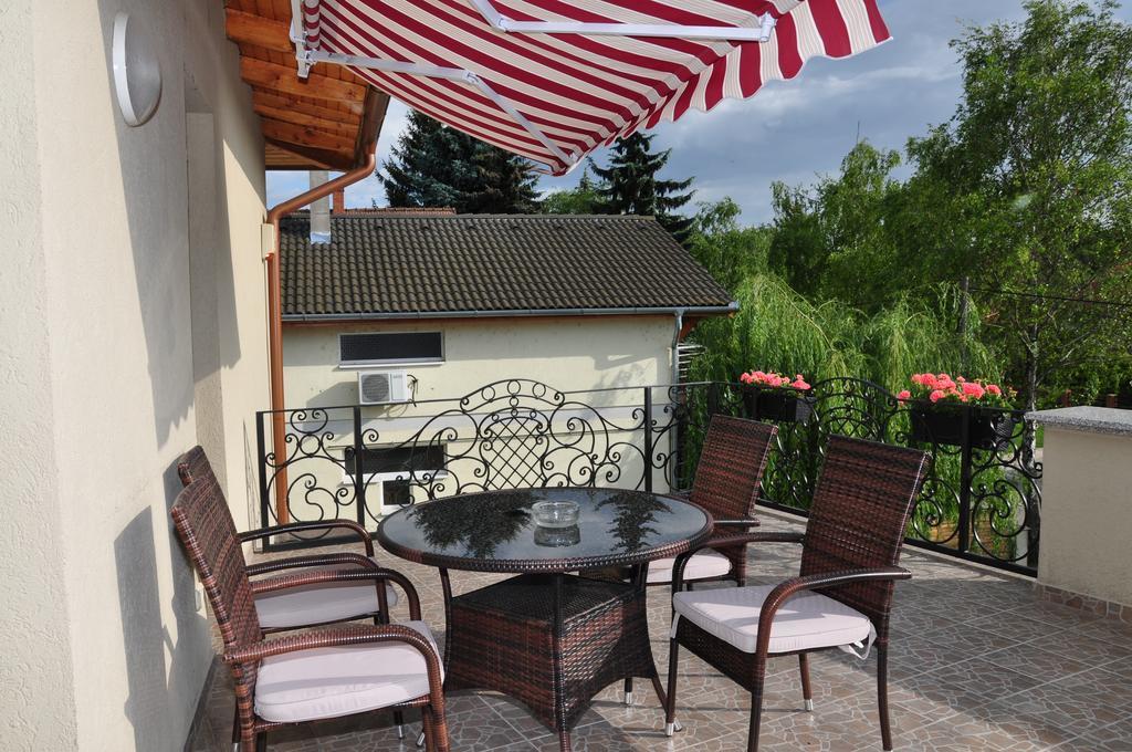 Farkas Apartman Siofok Exterior photo