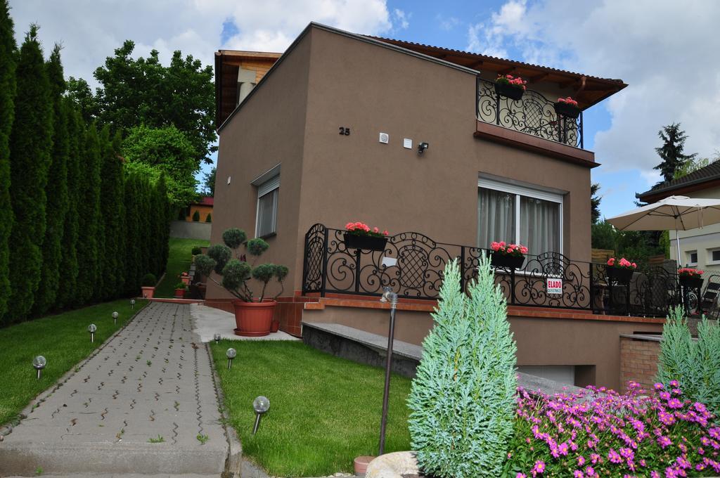 Farkas Apartman Siofok Exterior photo